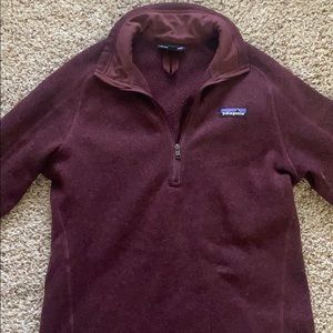 Maroon fitted pull over